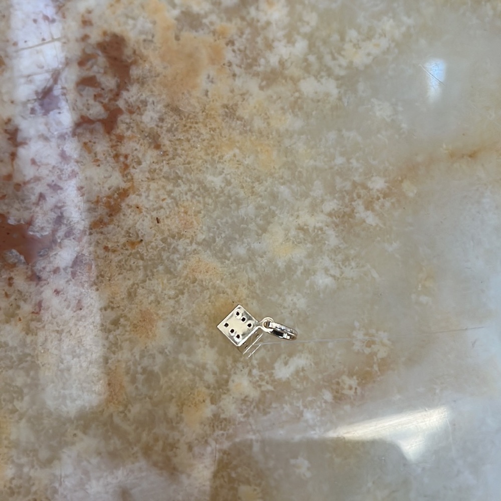 Solid 14K Gold Gold 3-D Game Dice Charm Pendant - Picture 4 of 5